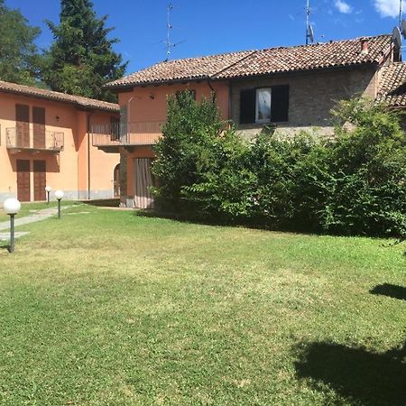 Bilocale Salice Terme Apartment Bagian luar foto