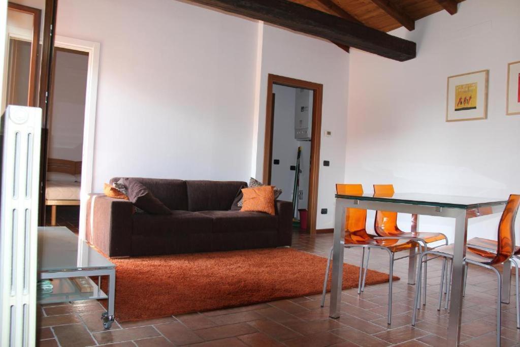 Bilocale Salice Terme Apartment Bagian luar foto