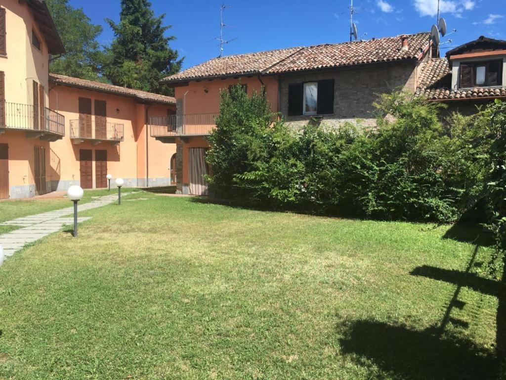 Bilocale Salice Terme Apartment Bagian luar foto