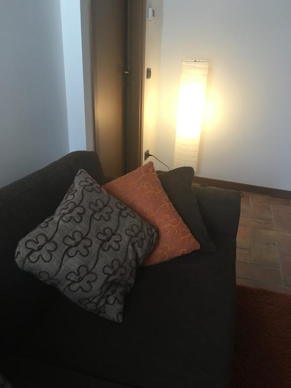 Bilocale Salice Terme Apartment Bagian luar foto
