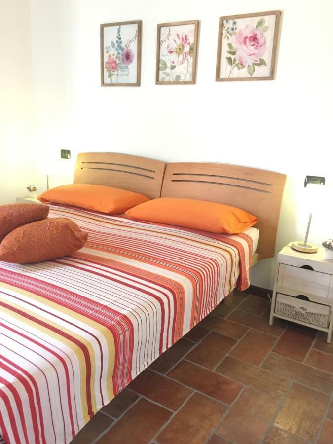 Bilocale Salice Terme Apartment Bagian luar foto